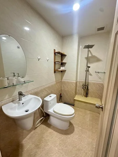 Mặt tiền Quận 3 - Nhà kính view đẹp - có thang máy – Fotos 2
